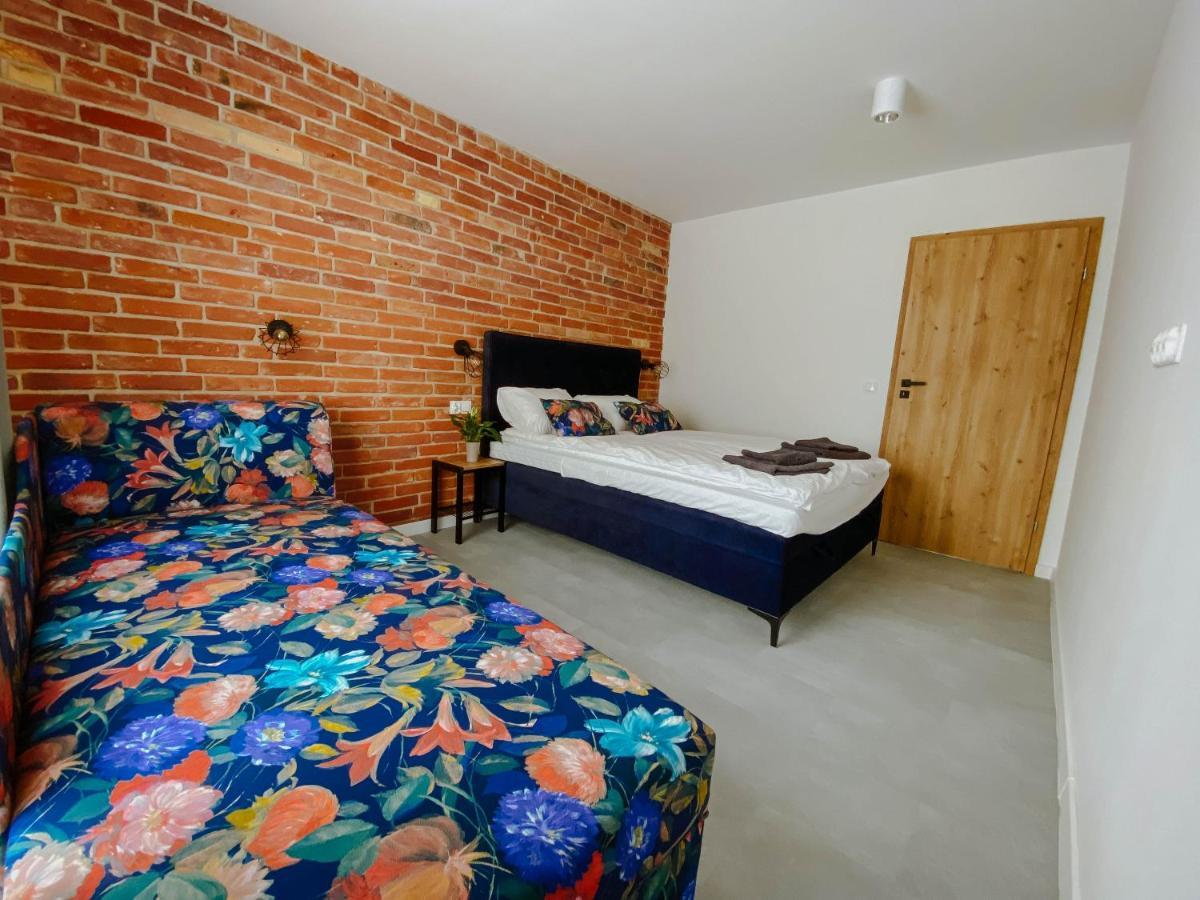 Cztery Pory Roku Apartment Wiele Exterior photo