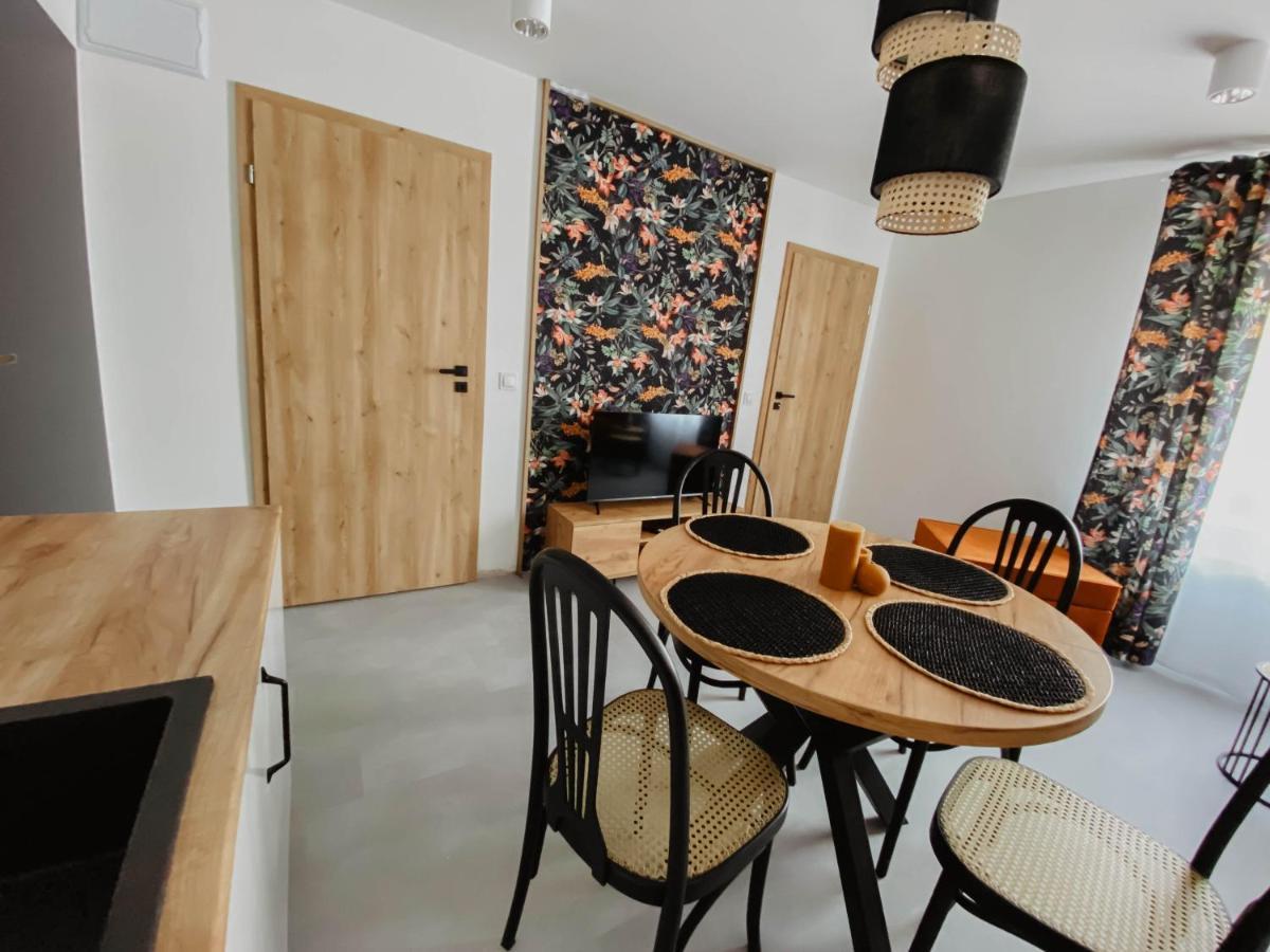 Cztery Pory Roku Apartment Wiele Exterior photo