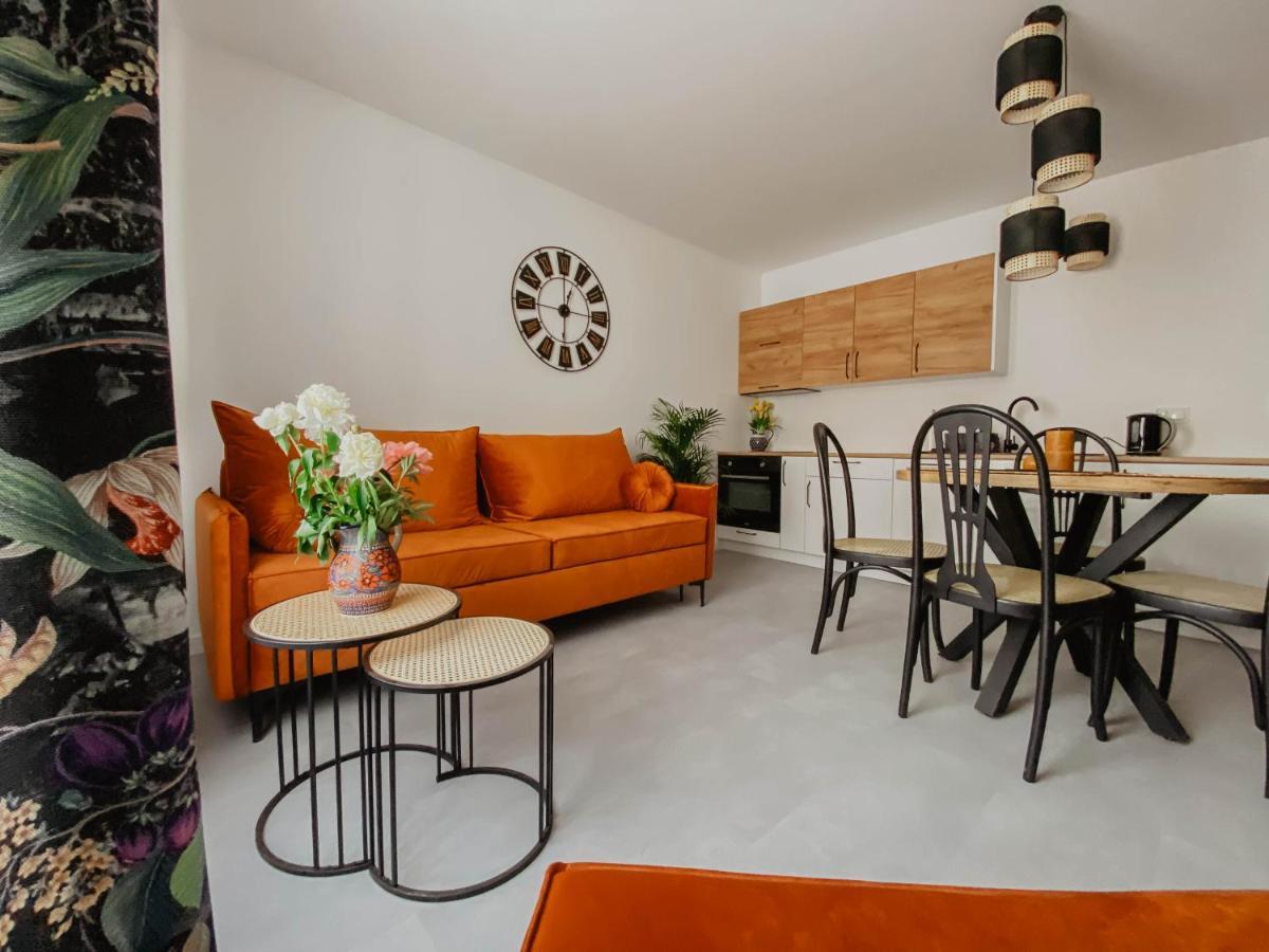 Cztery Pory Roku Apartment Wiele Exterior photo