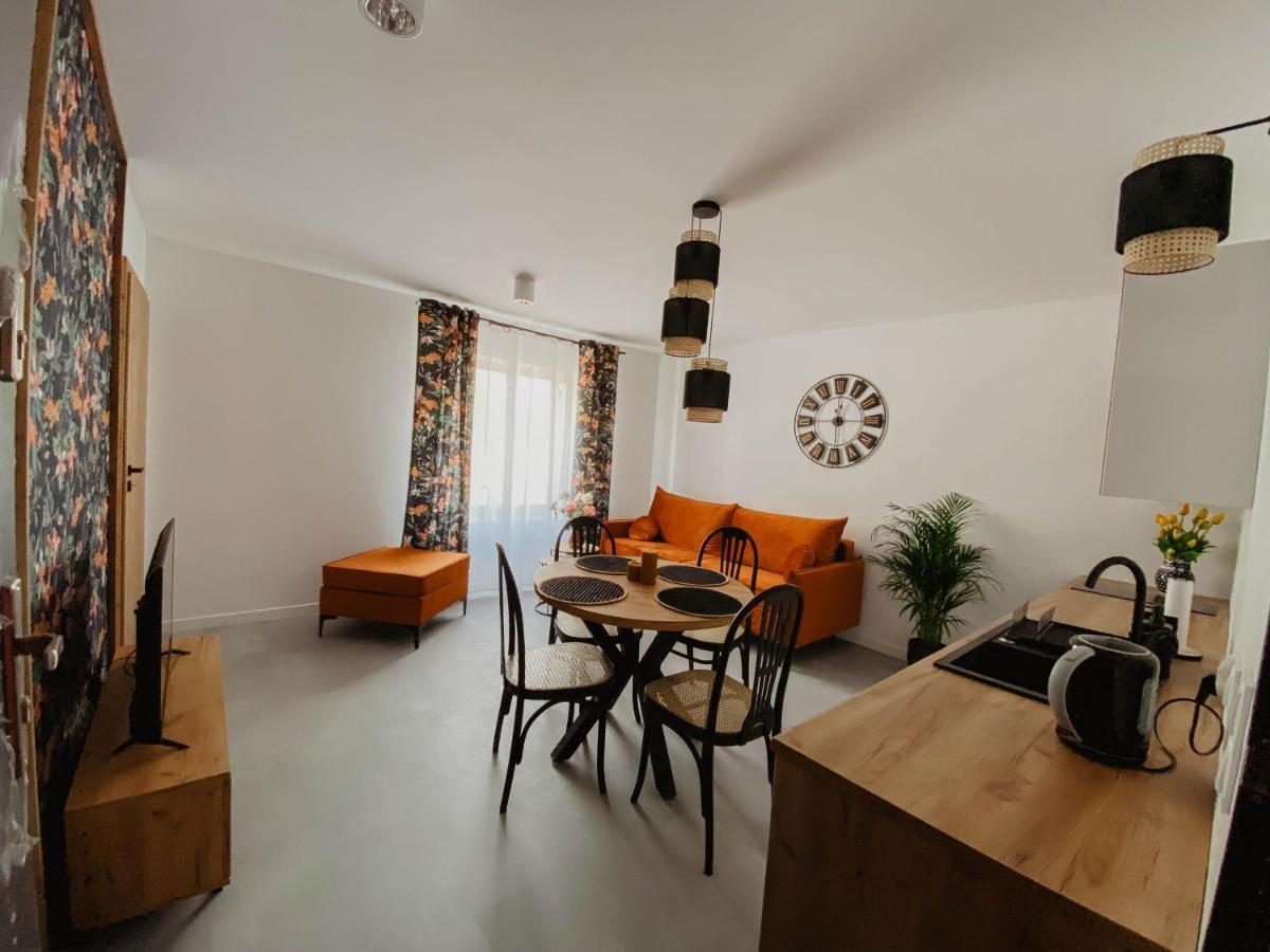 Cztery Pory Roku Apartment Wiele Exterior photo