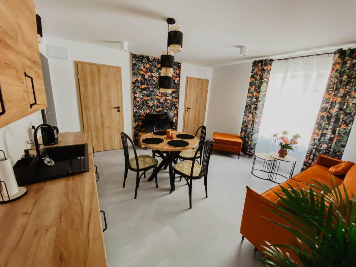 Cztery Pory Roku Apartment Wiele Exterior photo