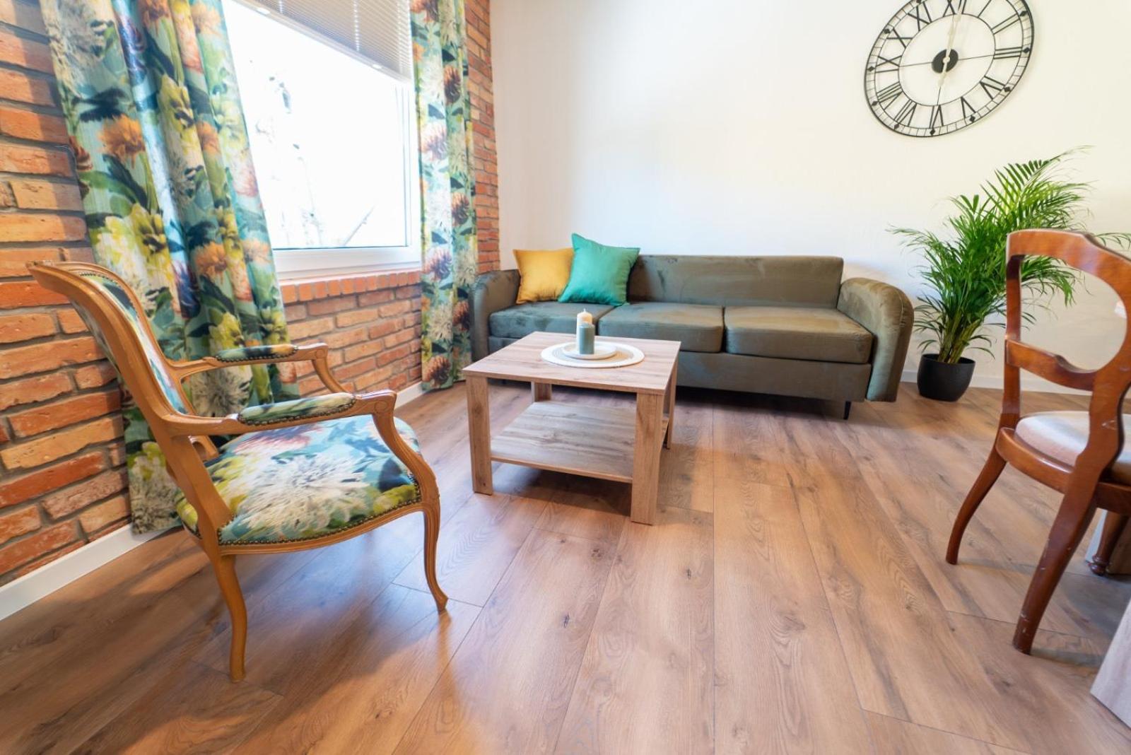 Cztery Pory Roku Apartment Wiele Exterior photo